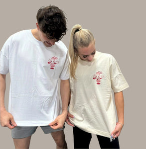 IT24 - Retro Dynamite Oversized T-shirt